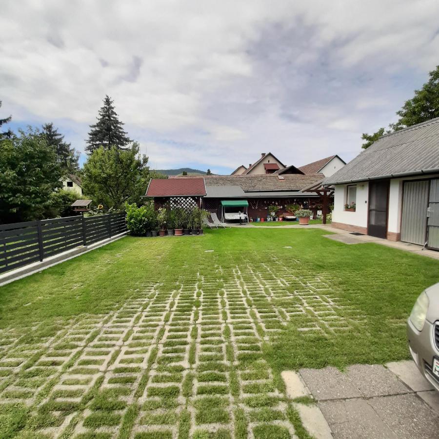 Rozsa Vendeghaz Hotel Visegrád Exterior foto